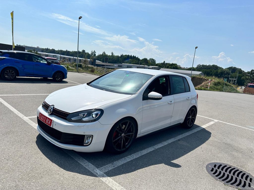 Volkswagen Golf GTI 2011 211cv Principal